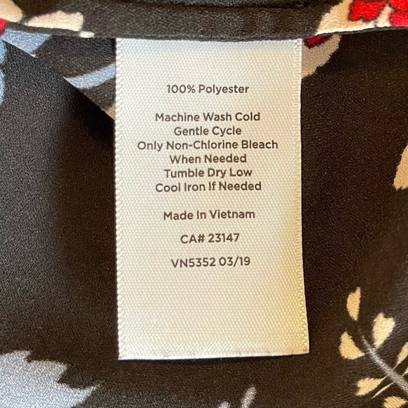 NWOT Talbots Black Floral Blouse Red White & Blue | Size 1X - Picture 7 of 7